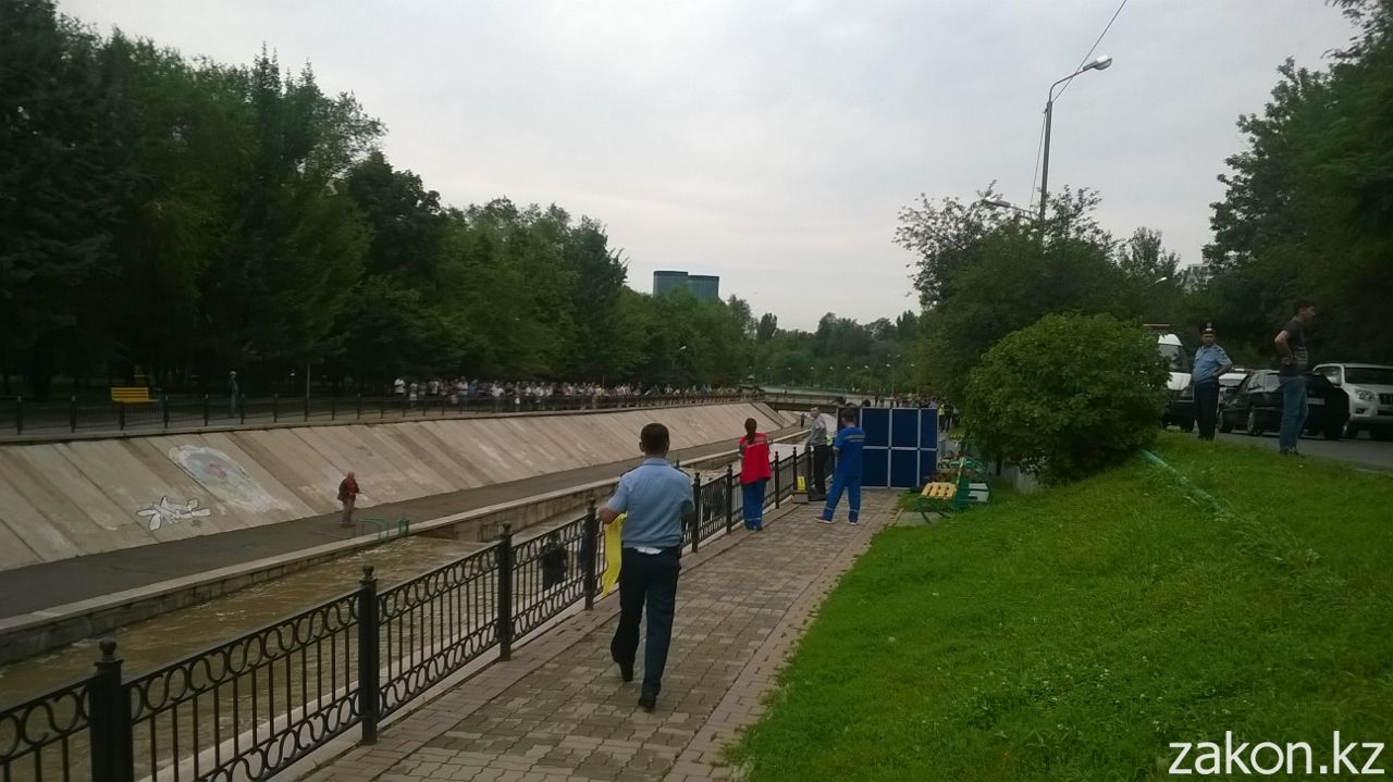 В Алматы в речке Есентай найдено тело человека