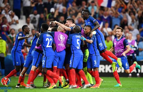 Сборная Франции вышла в финал домашнего чемпионата Европы Сборная Франции вышла в финал домашнего чемпионата Европы