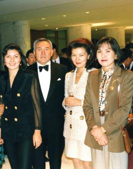 Нурсултан Назарбаев отмечает 76-летие