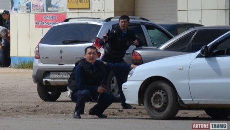 Подозреваемые в июньских терактах в Актобе находятся под арестом Подозреваемые в июньских терактах в Актобе находятся под арестом