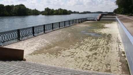 В Усть-Каменогорске на набережной появился неприятный запах В Усть-Каменогорске на набережной появился неприятный запах