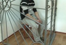 В Кокшетау мужчина устроил скандал в здании налогового комитета и грозился взорвать себя В Кокшетау мужчина устроил скандал в здании налогового комитета и грозился взорвать себя