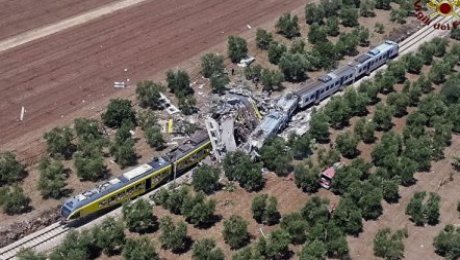 Масимов выразил соболезнования семьям погибших при столкновении поездов В Италии Масимов выразил соболезнования семьям погибших при столкновении поездов В Италии