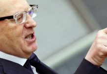 Жириновский предложил переименовать улицу Масанчи в Алматы в его честь Жириновский предложил переименовать улицу Масанчи в Алматы в его честь