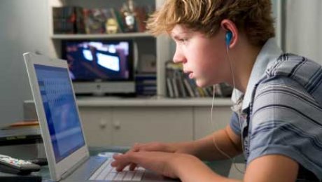 Үкімет балаларға әлеуметтік желілерге тіркелуге тыйым салуды қ… Үкімет балаларға әлеуметтік желілерге тіркелуге тыйым салуды қ...