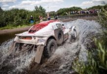 Автомобиль француза на ралли «Шелковый путь» перевернулся шесть раз на трассе близ Балхаша Автомобиль француза на ралли «Шелковый путь» перевернулся шесть раз на трассе близ Балхаша