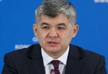 Е.Биртанов разъяснил алматинским медикам принципы системы обязательного социального медстр… Е.Биртанов разъяснил алматинским медикам принципы системы обязательного социального медстр...