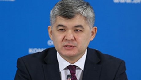 Е.Биртанов разъяснил алматинским медикам принципы системы обязательного социального медстр… Е.Биртанов разъяснил алматинским медикам принципы системы обязательного социального медстр...