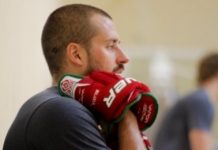 Никита Комаров: Тренер запретил мне драться с Рыспаевым Никита Комаров: Тренер запретил мне драться с Рыспаевым