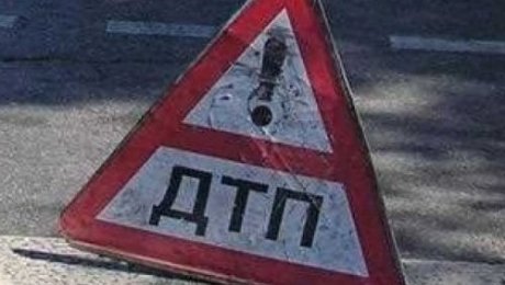 В ЮКО в результате столкновения легковой машины и автобуса погиб водитель легковушки В ЮКО в результате столкновения легковой машины и автобуса погиб водитель легковушки