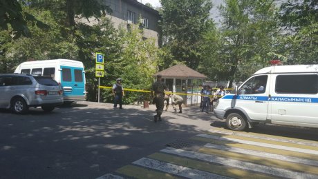 В клиники Алматы госпитализированы 8 человек, пострадавших в результате перестрелки В клиники Алматы госпитализированы 8 человек