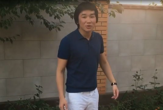 Танцующего на гидроскутере Кайрата Нуртаса сняли на видео Танцующего на гидроскутере Кайрата Нуртаса сняли на видео