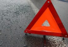 В Актобе маленькая девочка осталась в живых после столкновения с грузовиком В Актобе маленькая девочка осталась в живых после столкновения с грузовиком