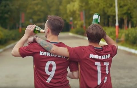 О том, как покутили российские футболисты после поражения на Евро-2016, сняли клип-пародию О том