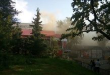 Пожарные тушили общественный фонд Кунаева в Алматы Пожарные тушили общественный фонд Кунаева в Алматы