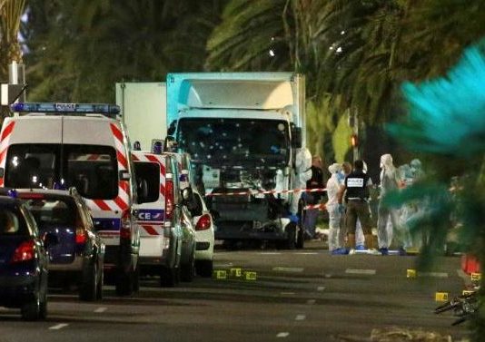 Атака в Ницце на День взятия Бастилии: десятки погибших Атака в Ницце на День взятия Бастилии: десятки погибших
