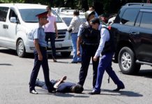 Алматинского стрелка Руслана Кулекбаева взяли под стражу на два месяца Алматинского стрелка Руслана Кулекбаева взяли под стражу на два месяца