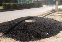 «Высокие» технологии ремонта дорог удивили водителей в Жамбылской области Высокие технологии ремонта дорог удивили водителей в Жамбылской области