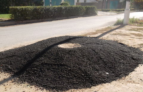 «Высокие» технологии ремонта дорог удивили водителей в Жамбылской области Высокие технологии ремонта дорог удивили водителей в Жамбылской области