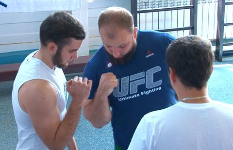 Дьяконы и муллы соревнуются на спартакиаде священнослужителей в ВКО Дьяконы и муллы соревнуются на спартакиаде священнослужителей в ВКО