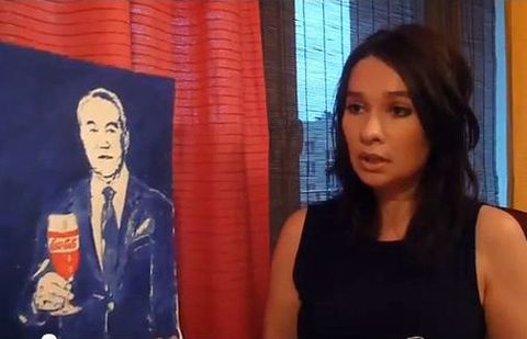Портрет Назарбаева с кока-колой нарисовала грудью эпатажная художница