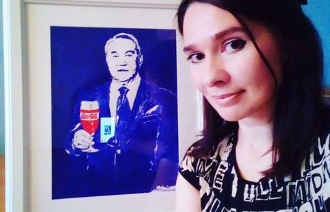 Нарисованный грудью портрет Назарбаева подарят Президенту Нарисованный грудью портрет Назарбаева подарят Президенту