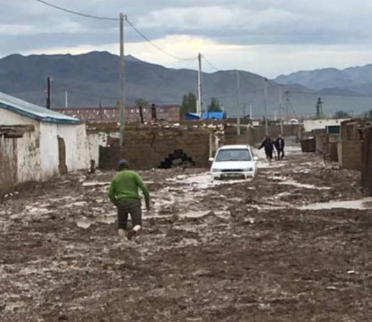 Казахстан окажет гуманитарную помощь Монголии после наводнения Казахстан окажет гуманитарную помощь Монголии после наводнения