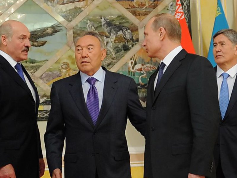 Назарбаева поздравили с днем рождения Путин