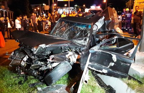 Жуткая авария произошла в Алматы, погибли двое Жуткая авария произошла в Алматы