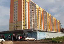 Дольщики ЖК «Медина» в Астане силой прорвались в свой недостроенный дом