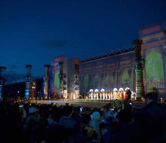 Балет под открытым небом показали в Астане