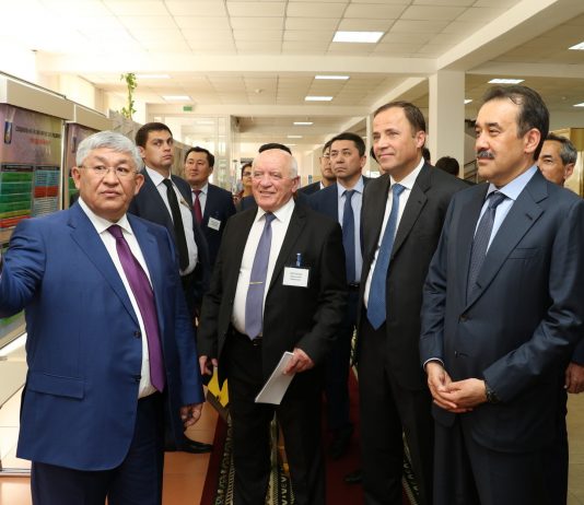 Карим Масимов пригласил главу Роскосмоса принять участие в велопробеге