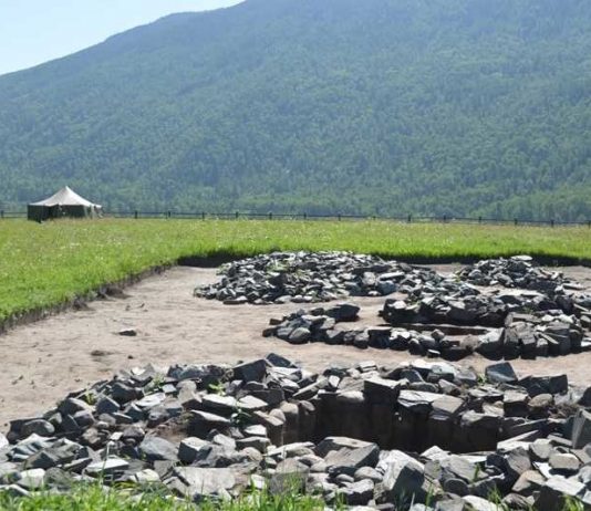 Стеклянный саркофаг пообещал построить в ВКО Даниал Ахметов