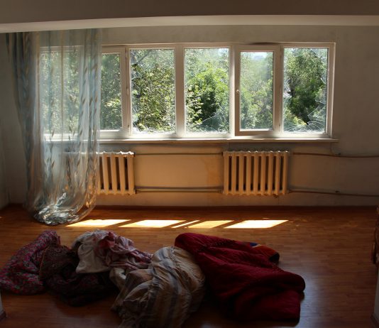 Пострадавшие в ходе полицейской спецоперации алматинские квартиры отремонтируют