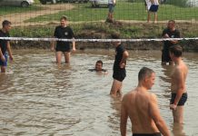 Костанайцы играли в грязи, чтобы помочь тяжелобольной девочке чтобы помочь тяжелобольной девочке