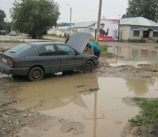 Актобе залило дождём, в регионе объявлен режим ЧС в регионе объявлен режим ЧС