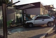 Въехавшая в остановку машина сбила девушку в Алматы Въехавшая в остановку машина сбила девушку в Алматы