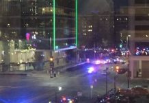 В сети появилось видео расстрела американских полицейских в Далласе В сети появилось видео расстрела американских полицейских в Далласе