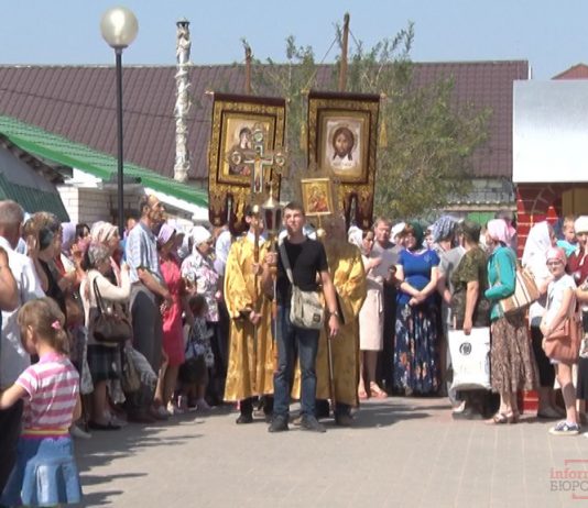 В Актобе сотни христиан приложились к мощам «Небесного врача»