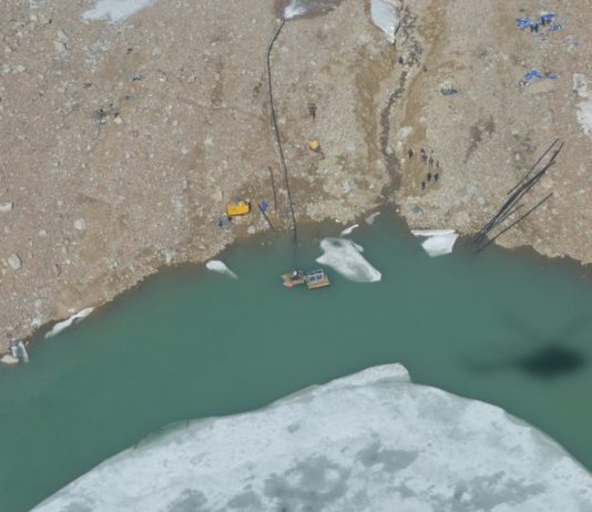 Работы по снижению уровня прорывоопасных моренных озер идут в горах близ Алматы Работы по снижению уровня прорывоопасных моренных озер идут в горах близ Алматы