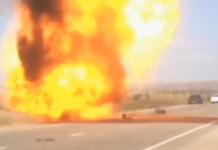 На трассе под Таразом взорвалась Audi На трассе под Таразом взорвалась Audi