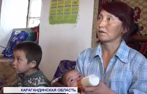 В Карагандинской области глава семьи избивает жену и спаивает детей