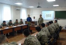 Американские специалисты проводят обучение сержантов-инструкторов ВС РК Американские специалисты проводят обучение сержантов-инструкторов ВС РК