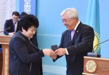 В канун профессионального праздника глава МИД РК наградил подчиненных В канун профессионального праздника глава МИД РК наградил подчиненных