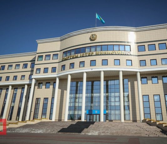 РК твердо поддерживает действующее демократически избранное Правительство Турции РК твердо поддерживает действующее демократически избранное Правительство Турции