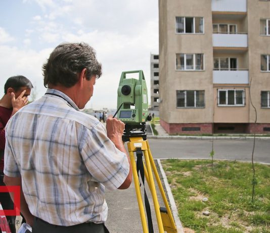 Королевство кривых домов: В алматинском «Алгабасе» укрепят все 32 дома Королевство кривых домов: В алматинском "Алгабасе" укрепят все 32 дома